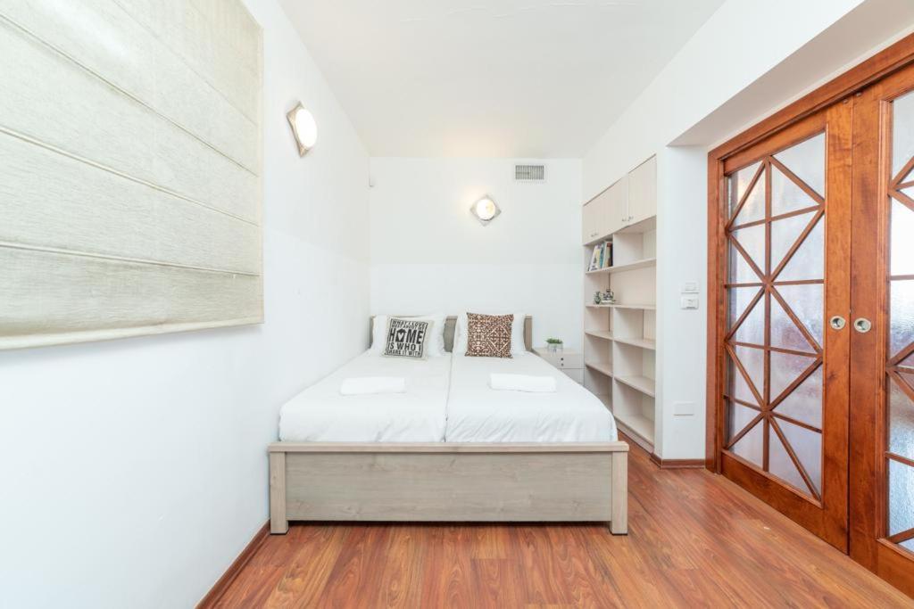 Art Apartment In Mamila - Art & View Jerusalem Exterior photo