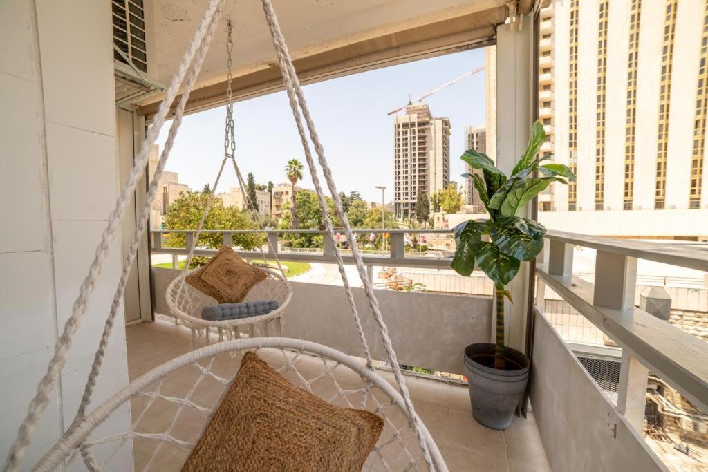 Art Apartment In Mamila - Art & View Jerusalem Exterior photo